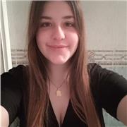 Nacida en españa, por lo tanto se me daría muy bien enseñar a los que quieren aprender. con paciencia y alegría.